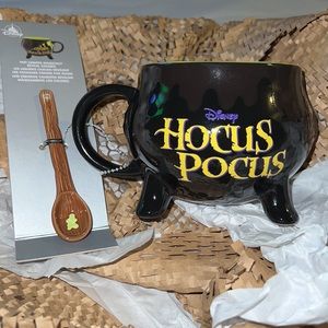 DISNEY Hocus Pocus Color Changing Mug with Spoon